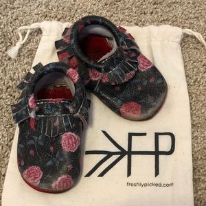 Rose print Freshly Picked Mocs size 3